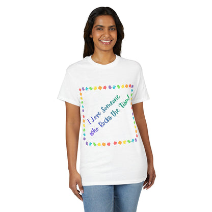 "I Love Someone Who Rocks the 'Tism" Tee – Autism Awareness Gift for Parents & Caregivers | S–5XL - Geo Rocks The 'Tism